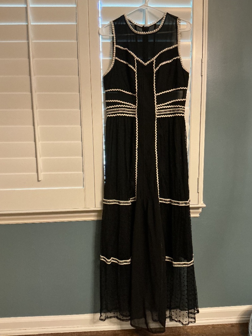 Stunning Harlyn dress from Nordstroms in a size medium.